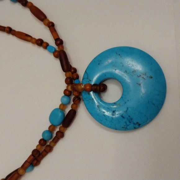 SOLD!! Vtg Coldwater Creek Turquoise Horn Doughnut Orb Wooden Double Necklace! - Picture 2 of 8
